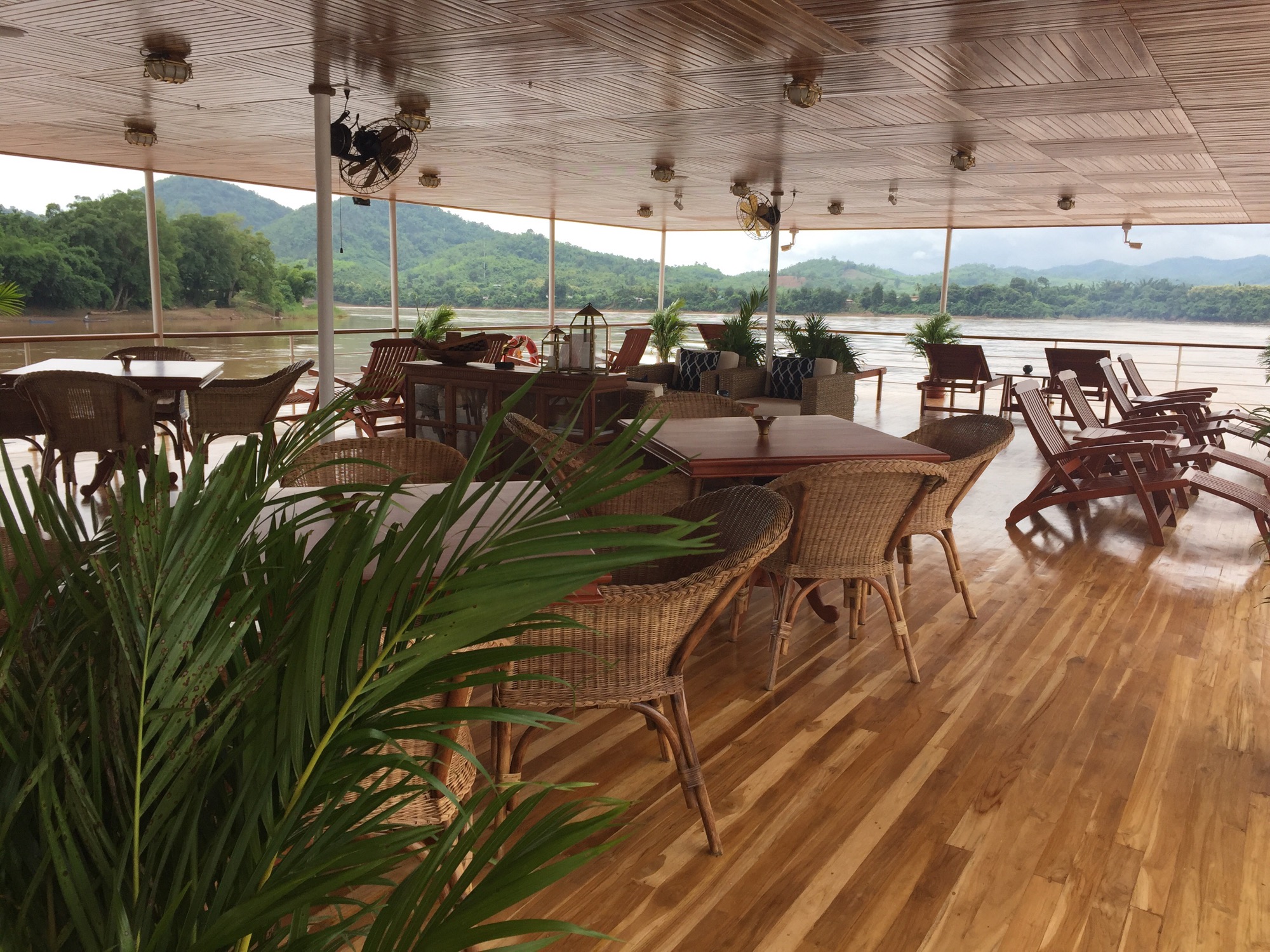 Pandaw RV Champa Pandaw Open Air Lounge 4.jpg